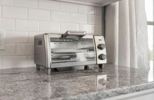 Snug Seaside Views From Couch Walk to Beach - Foto 32