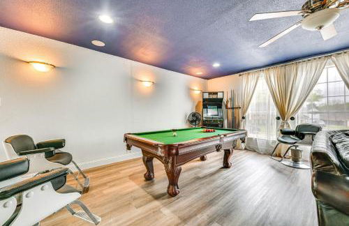 Spacious Family Home with Fenced Yard in DFW Area - Foto 29