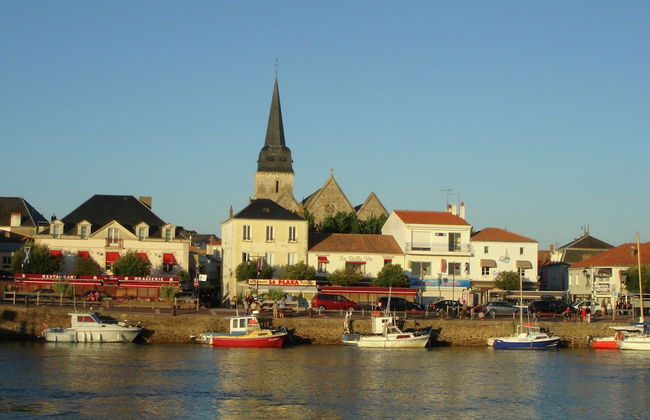 Spacious Villa With a Private Pool on a Golf Course in Loire - Foto 60