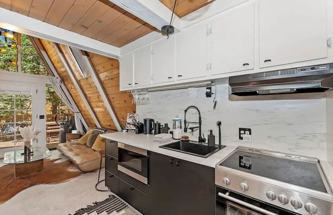 Acute A-frame Cabin w WiFi - Foto 10