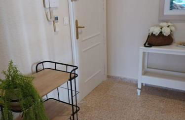 Sunny, spacious 3 bedroom apartment with seaview - L1 Red line stop PARADIS 2 min walk from rental - Photo 2