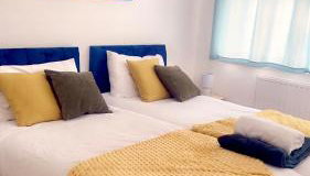 3 BEDROOM, FREE PARKING, WiFi, COSY, 5-BED HOUSE WITH GARDEN - Foto 3