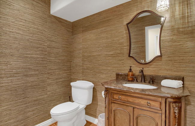 5BR Poe Manor Entertain,hot Tub+has Everything! - Foto 39