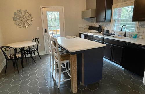 Clayton's 1910 Restored Mill House-near Burlington - Foto 7