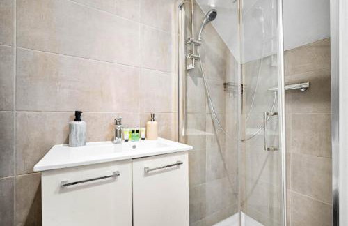 Grand 5 Bedrooms and 3 Bath Birmingham Home - Foto 25