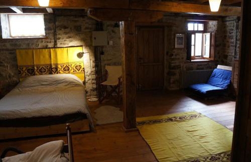 The Mountain House -mountain getaway - Photo 63