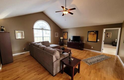 Fenced backyard! 6 miles to Cookeville Boat Dock! - Foto 9