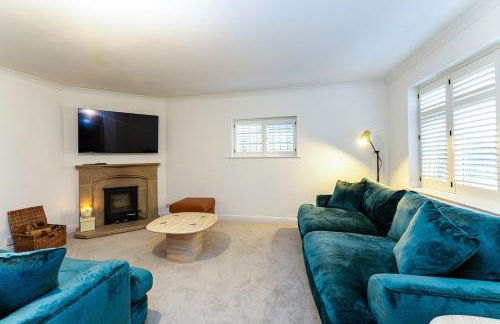 Two-Bedroom House in Beverley Centre with Parking - Foto 2