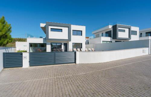 Villa Beach and Friends with ocean view - Photo 40