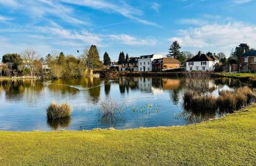 Luxurious 2BR stay in London-GerrardsCross-Wembley-private carpark-short walk to train station - Foto 54