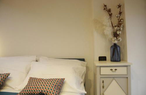 Midnight blues for 3 people near the airport - Foto 20