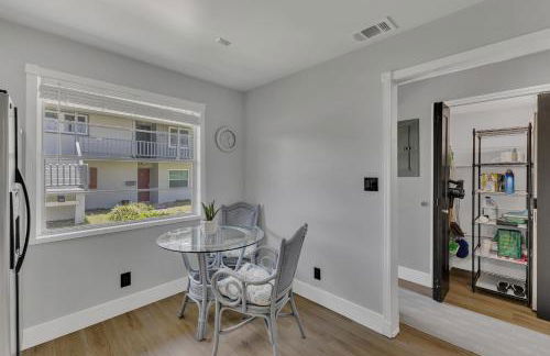 Ground Level and End Condo Unit - Quiet 2 Bedrooms and 1 Bath - Foto 13