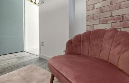 Amazing Home In Neuilly Le Vendin - Photo 24