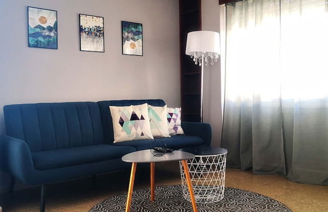 Youthfull Escape in Nicosia - Photo 15