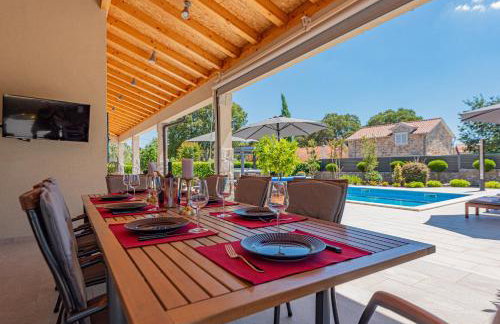 Villa Romansa Miljevci near Krka National Park - Photo 5