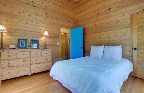 Serene Washington Island Getaway with Private Beach! - Photo 17