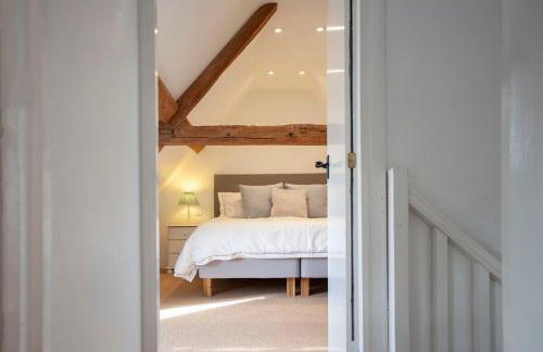 Charming Country House Nr Bath - Photo 17