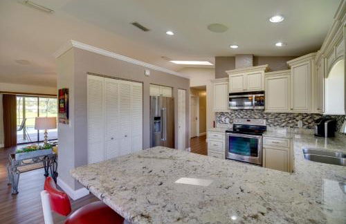 Lakewood Park Retreat on Fairway - 4 Mi to Beach! - Foto 12