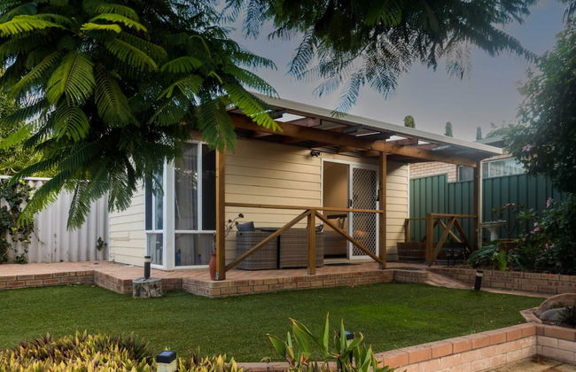 Studio Granny Flat in Melville With Patio - Photo 10