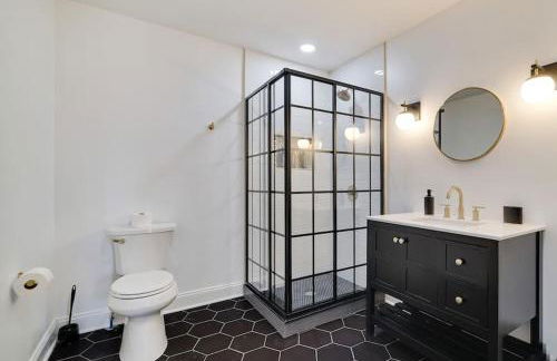 Luxe Lrg Pocono House for 18 Hot Tub/Gameroom/Pool - Foto 10