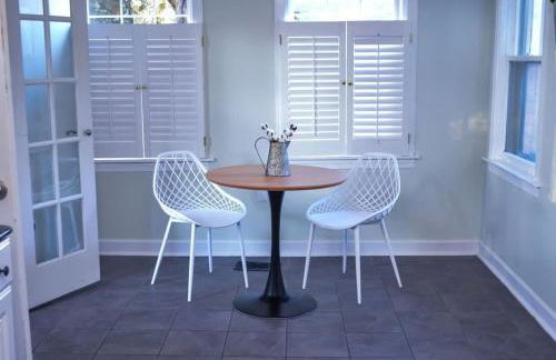 Modern & Centrally Located Stay at Calypso Dreams - Foto 47