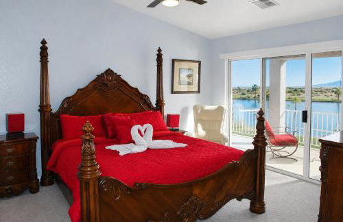 RIVERFRONT RUBY RED HOME WITH PRIVATE DOCK & View - Foto 12