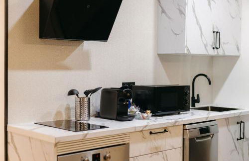 Emily Suites - Photo 74