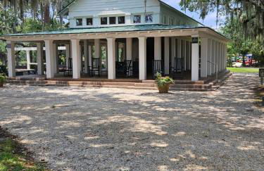 Low Country Cottage in Beautiful Habersham - Photo 32