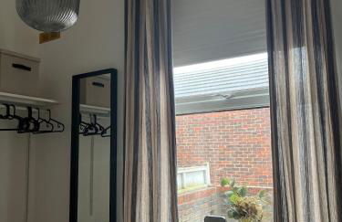 1 Bed Apartment Marple with Work Space - Foto 32