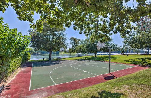 Lake Conroe Waterfront Home Patio and Shared Pool! - Photo 33