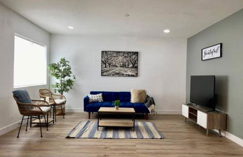 Uniquely remodeled historical district home - Foto 40