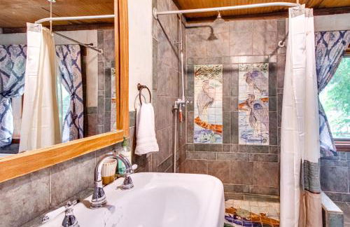 4 Mi to Historic District Calico Rock Cabin! - Foto 16