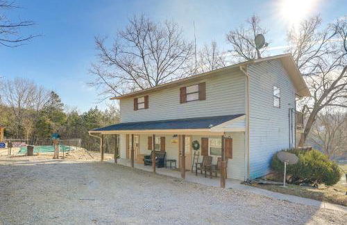 Lake Views and Community Perks Cape Fair Apartment! - Foto 26