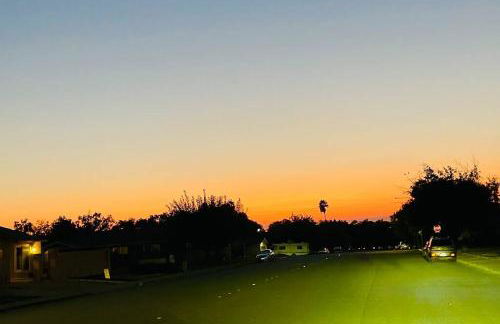 Remodeled Excellent Neighborhood - Foto 46