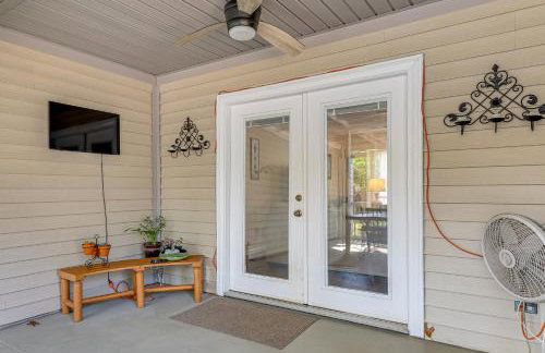 Oak Island Home w/ Fenced Yard, Walk to Long Beach - Foto 18