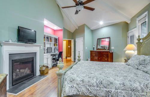 Spacious Lakefront Apt with Deck in Fayetteville! - Foto 18