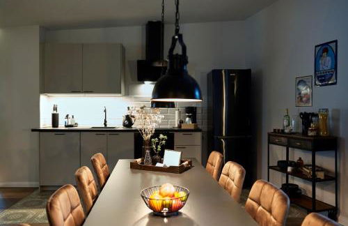 FOUNDRY - Business & Content Loft - 120 qm - Küche - Waschtrockner - Badewanne & Dusche - kostenloser Parkplatz - Smart TV - Foto 24