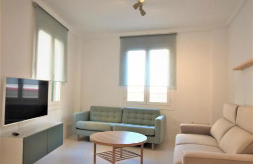 ALOHALACANT II Piso en la Playa y en el Ayuntamiento - Photo 2