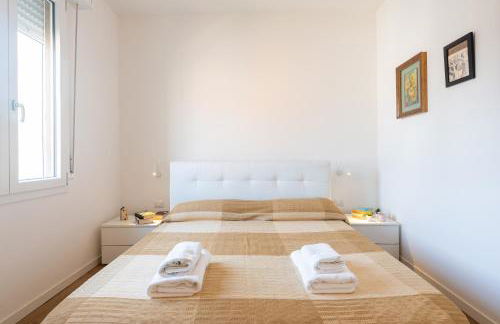 Chic Parma Flat Near City Center - Foto 6