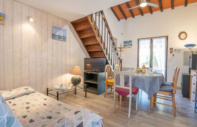 3 bedroom House in Saint-Cyprien with terrace - Photo 3