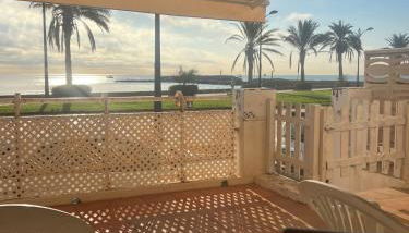 Apartamento primera línea de playa - Foto 2