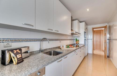 VACATION MARBELLA I The Sunrise Golden Mile Flat, Next to Convention Center, Recently Refurbished, Prime Location, 300m to the BEACH - Foto 34