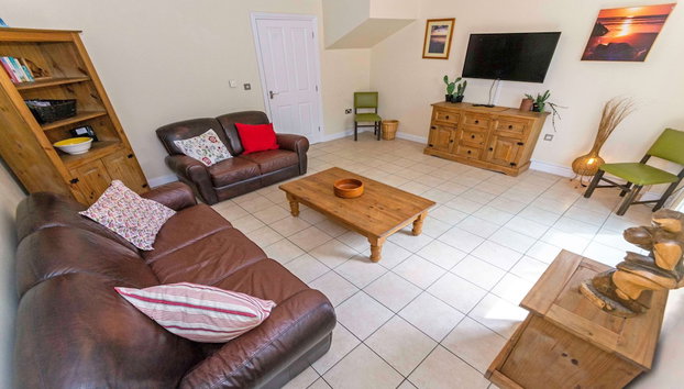Oysters Sleeps 6 Modern Villa & Dog Friendly - Photo 3, Interior