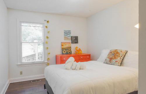 Pet-Friendly Beach Getaway, Relax by the Bay! - Foto 35