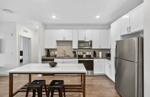 2 BR Apt |King Bed |Pool |Gym| Clse 2 Beach/Mayo - Foto 23