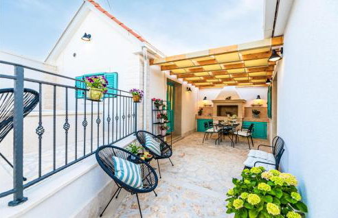 2 Bedroom Stunning Home In Nerezisca - Foto 15