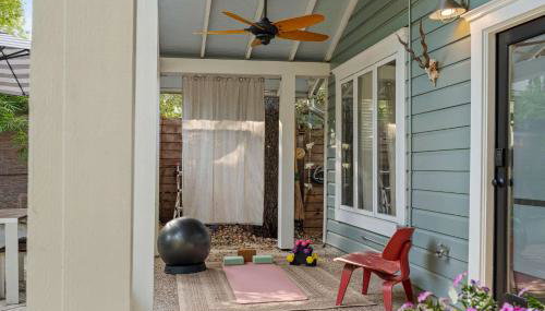 Ladybird Villa - Heated Saltwater Pool - Walk to SoCo - Foto 5