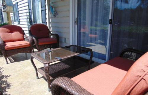 H13 Ocean Walk Resort 2bdrm 2 bath downstairs great beds Great view and always a great breeze - Foto 12