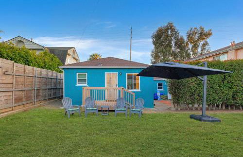 10 Min to the Beach Colorful Home Huge Yard - Foto 30