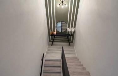 Super stylish 4 BR Home Steps from the Fun - Foto 29